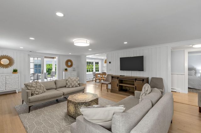 124 Pleasant Street, South Chatham, MA 02659