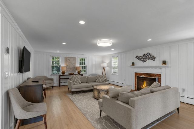 124 Pleasant Street, South Chatham, MA 02659
