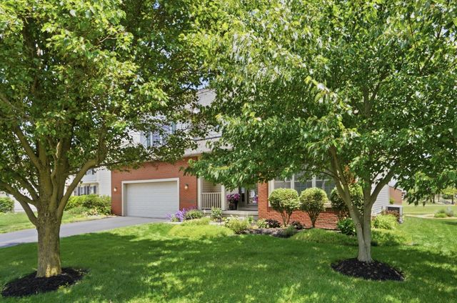 2201 Parklawn Drive, Lewis Center, OH 43035
