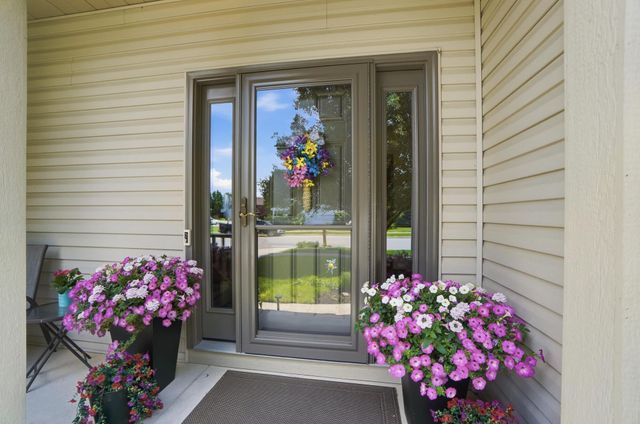 2201 Parklawn Drive, Lewis Center, OH 43035