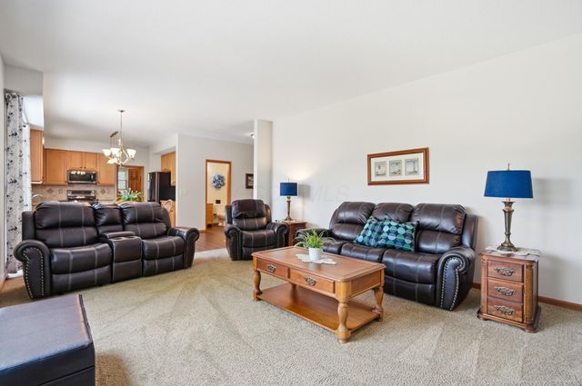 2201 Parklawn Drive, Lewis Center, OH 43035