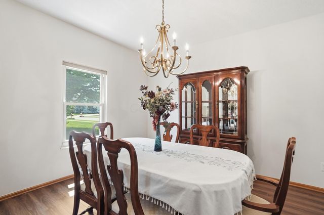 2201 Parklawn Drive, Lewis Center, OH 43035