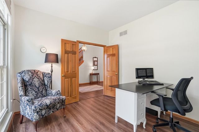 2201 Parklawn Drive, Lewis Center, OH 43035