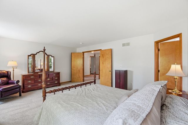 2201 Parklawn Drive, Lewis Center, OH 43035