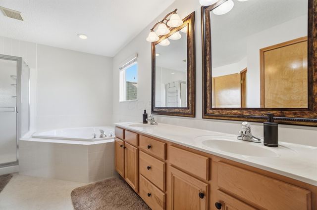 2201 Parklawn Drive, Lewis Center, OH 43035