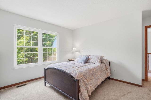 2201 Parklawn Drive, Lewis Center, OH 43035