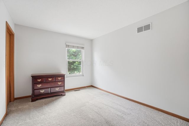 2201 Parklawn Drive, Lewis Center, OH 43035