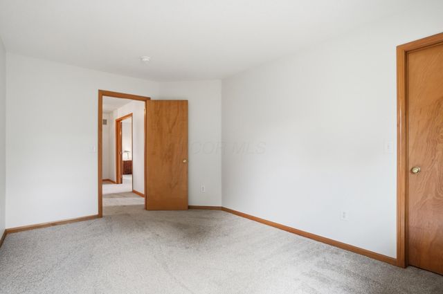 2201 Parklawn Drive, Lewis Center, OH 43035