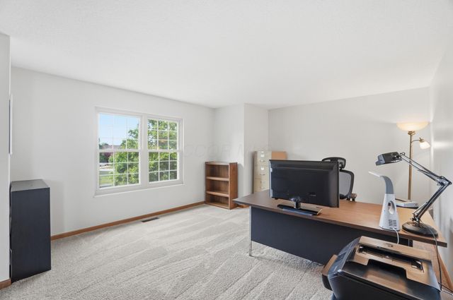 2201 Parklawn Drive, Lewis Center, OH 43035