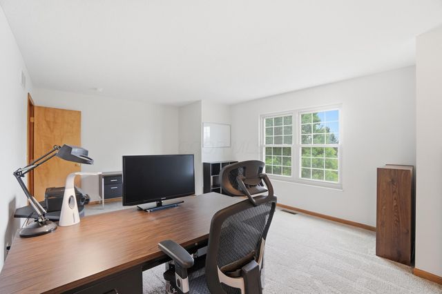 2201 Parklawn Drive, Lewis Center, OH 43035