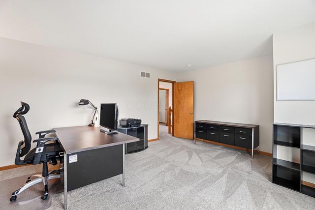 2201 Parklawn Drive, Lewis Center, OH 43035