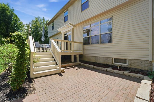 2201 Parklawn Drive, Lewis Center, OH 43035