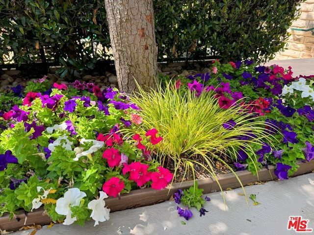 4501 Cedros Avenue 310, Sherman Oaks, CA 91403