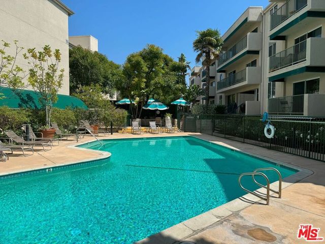 4501 Cedros Avenue 310, Sherman Oaks, CA 91403