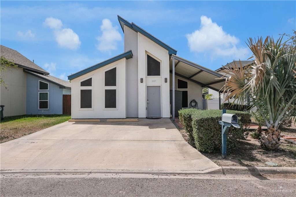 1907 Lake Point Drive, Mission, TX 78572