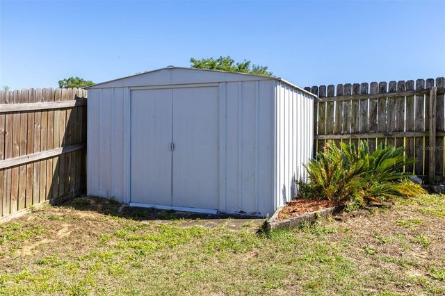 2150 SANDRIDGE CIRCLE, Eustis, FL 32726