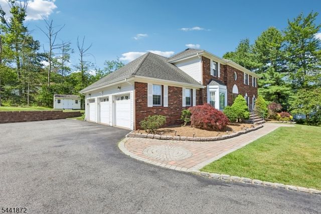 4 Viking Ct, Randolph Twp., NJ 07869