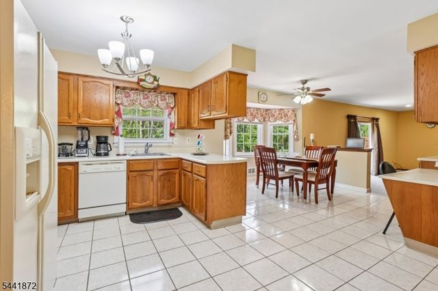 4 Viking Ct, Randolph Twp., NJ 07869