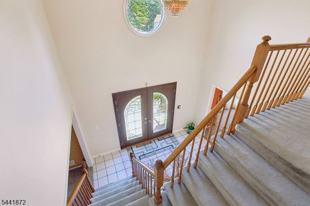 4 Viking Ct, Randolph Twp., NJ 07869
