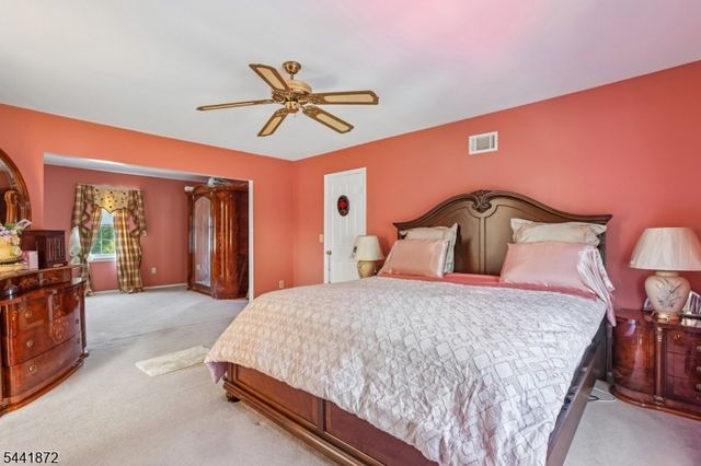 4 Viking Ct, Randolph Twp., NJ 07869