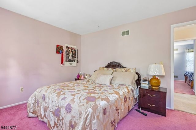 4 Viking Ct, Randolph Twp., NJ 07869
