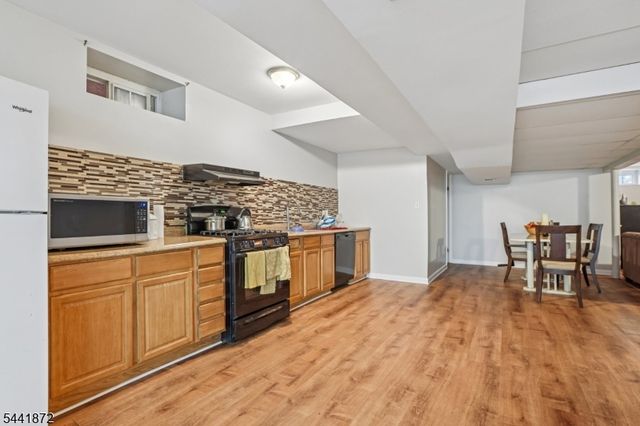 4 Viking Ct, Randolph Twp., NJ 07869
