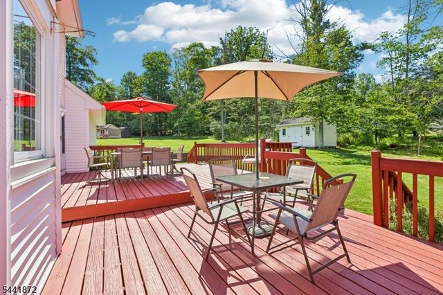 4 Viking Ct, Randolph Twp., NJ 07869