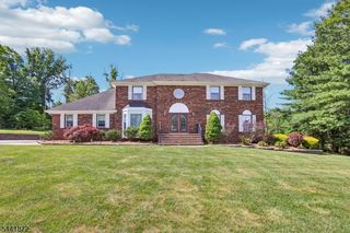 4 Viking Ct, Randolph Twp., NJ 07869