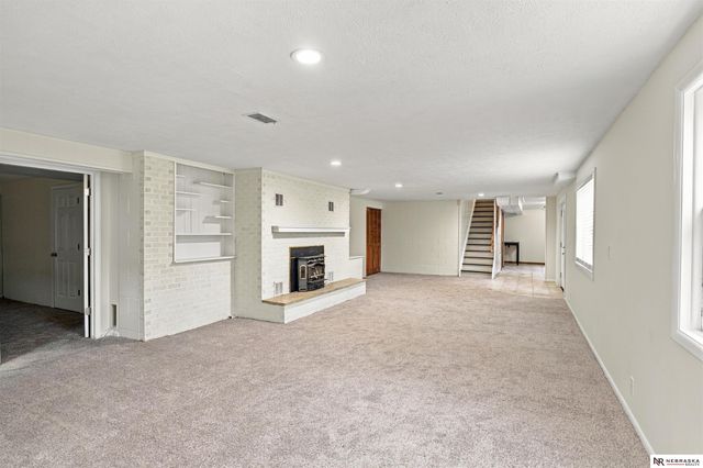 8528 Meredith Avenue, Omaha, NE 68134