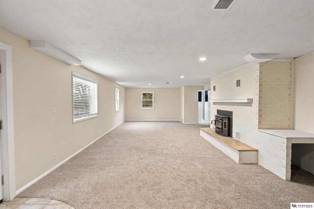 8528 Meredith Avenue, Omaha, NE 68134