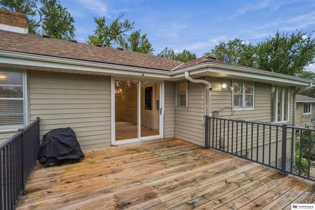 8528 Meredith Avenue, Omaha, NE 68134