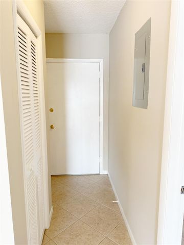 1116 Lake Terrace 214, Boynton Beach, FL 33426