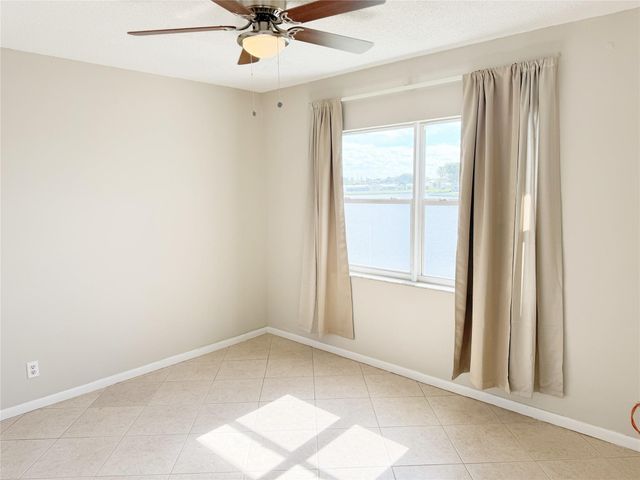 1116 Lake Terrace 214, Boynton Beach, FL 33426