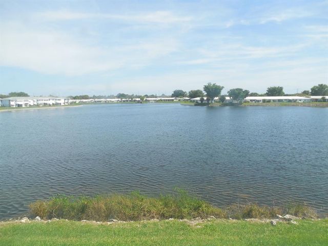 1116 Lake Terrace 214, Boynton Beach, FL 33426