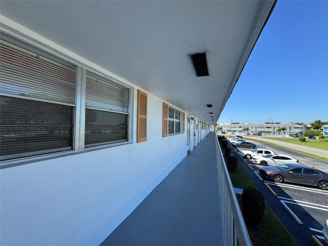 1116 Lake Terrace 214, Boynton Beach, FL 33426