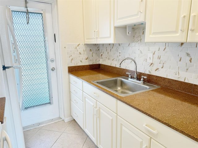 1116 Lake Terrace 214, Boynton Beach, FL 33426