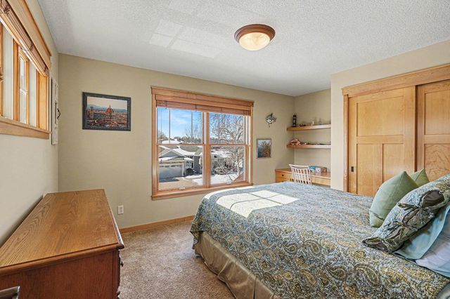 1520 Bridgewater Road, Golden Valley, MN 55422