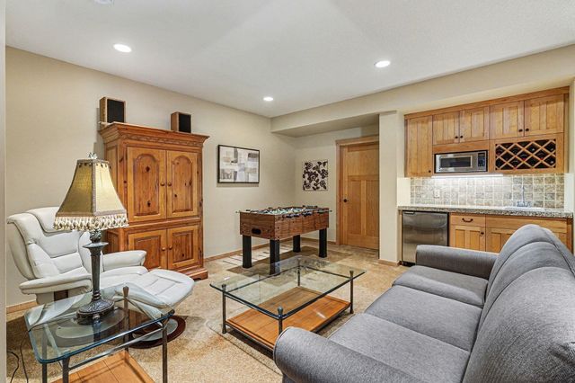 1520 Bridgewater Road, Golden Valley, MN 55422