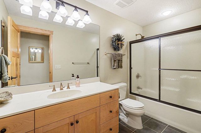 1520 Bridgewater Road, Golden Valley, MN 55422