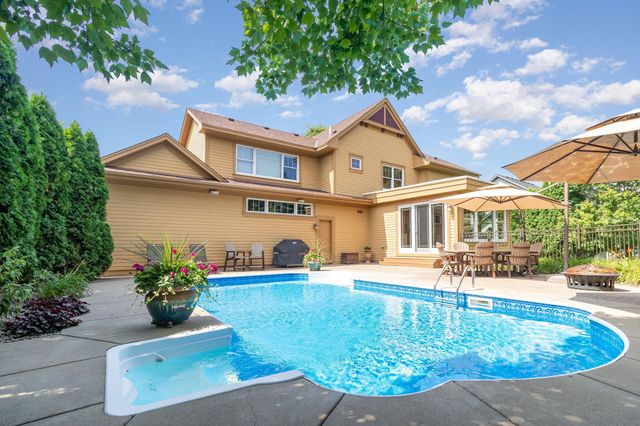 1520 Bridgewater Road, Golden Valley, MN 55422