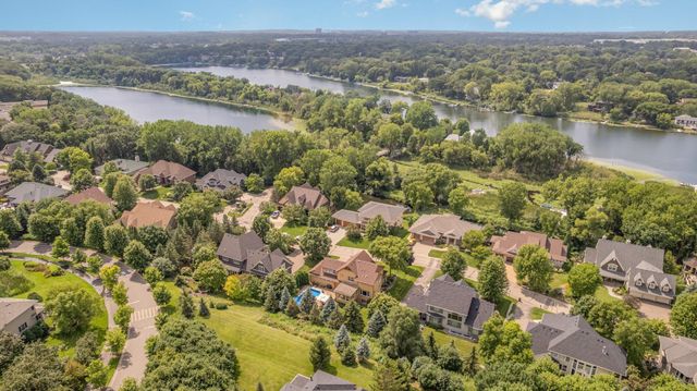 1520 Bridgewater Road, Golden Valley, MN 55422