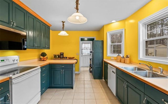 743 Almond Road, Reidsville, NC 27320