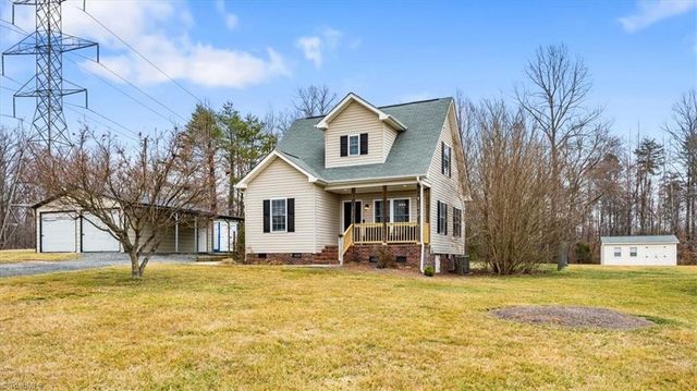 743 Almond Road, Reidsville, NC 27320