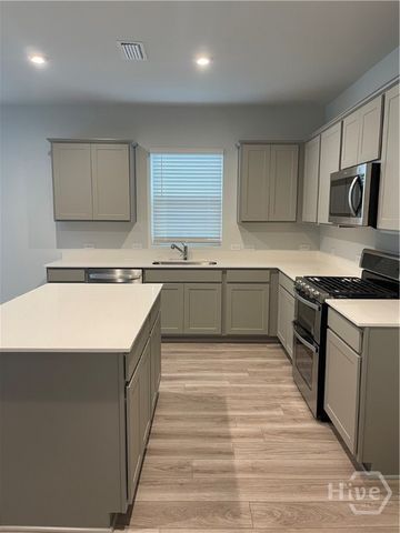 828 Longleaf Drive, Richmond Hill, GA 31324
