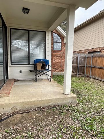 6003 Glenwood Drive, Arlington, TX 76017