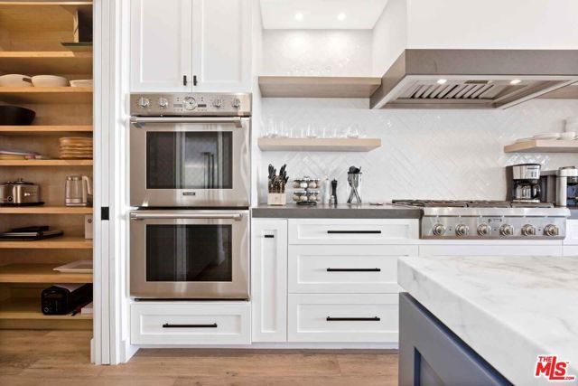 4106 River Avenue 2, Newport Beach, CA 92663