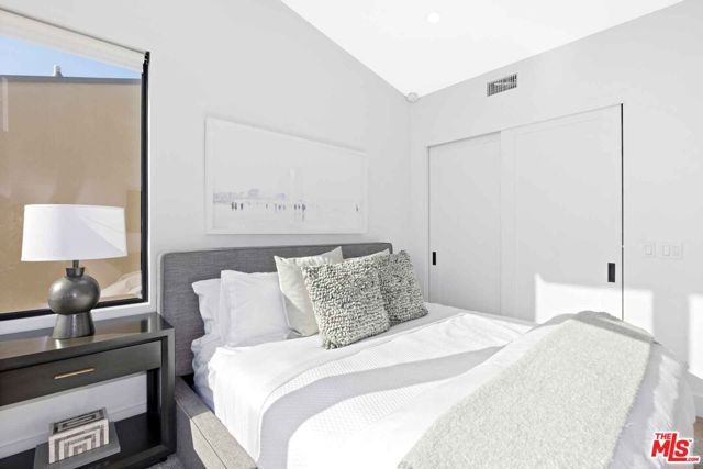 4106 River Avenue 2, Newport Beach, CA 92663