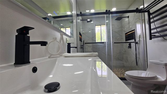 2469 Hatherly Avenue, Flint Charter Township, MI 48504
