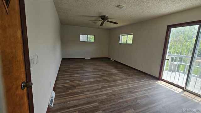 2469 Hatherly Avenue, Flint Charter Township, MI 48504