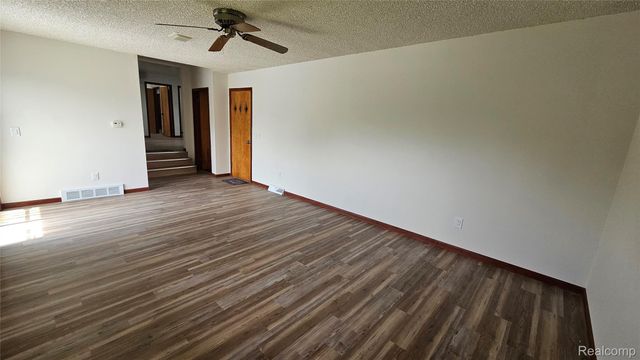 2469 Hatherly Avenue, Flint Charter Township, MI 48504